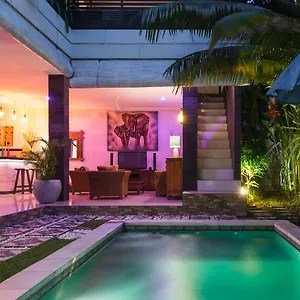 https://villa-dewi-seminyak-bali.hotelsseminyak.net